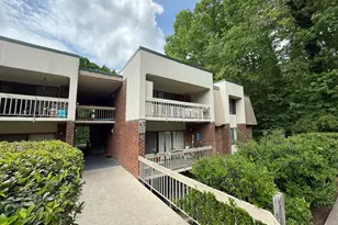 500 Umstead Dr, Chapel Hill, NC 27516 - Photo 14