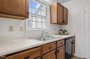 2610 Hitchcock Dr, Durham, NC 27705 - Photo 4