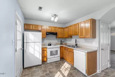444 Jeffries Street, Burlington, NC 27217 - Photo 14