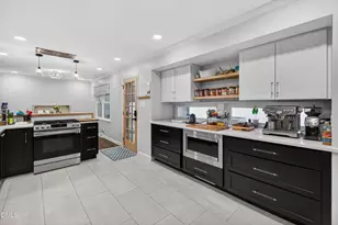 1300 Leclair St, Chapel Hill, NC 27517 - Photo 16