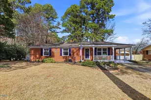 105 E Stevens St, Smithfield, NC 27577 - Photo 2