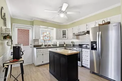 105 E Stevens Street, Smithfield, NC 27577 - Photo 10