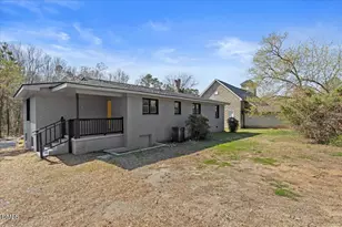 548 W Spring St, Henderson, NC 27536 - Photo 10