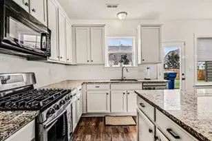 227 Buck Johnson St, Fuquay Varina, NC 27526 - Photo 8