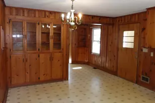 301 W Gannon Ave, Zebulon, NC 27597 - Photo 16