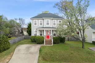 133 Haywood Ln, Clayton, NC 27527 - Photo 2