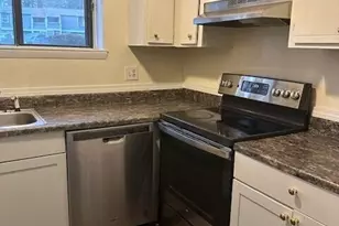 607 Dylan Ct, Raleigh, NC 27606 - Photo 2