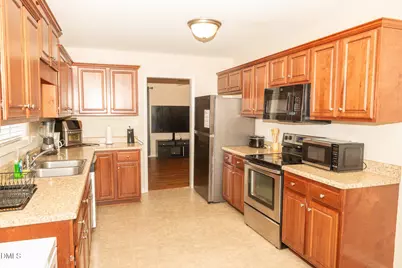 101 Gatwick Court, Clayton, NC 27520 - Photo 8