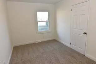 703 W Main St, Clinton, NC 28328 - Photo 12