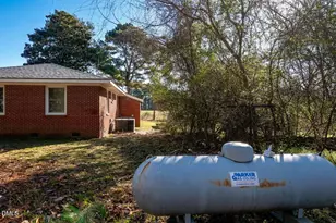 703 W Main St, Clinton, NC 28328 - Photo 18