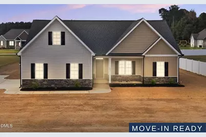 102 Chester Place, Pikeville, NC 27863 - Photo 1
