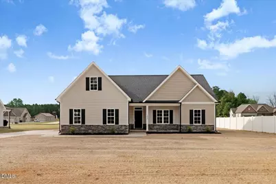 102 Chester Place, Pikeville, NC 27863 - Photo 6