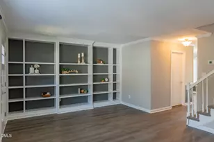 116 Barbary Ct, Cary, NC 27511 - Photo 2