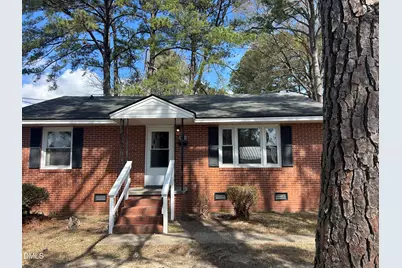 410 W Godwin Street, Dunn, NC 28334 - Photo 2