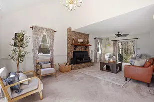 66 White Oak Dr, Smithfield, NC 27577 - Photo 2