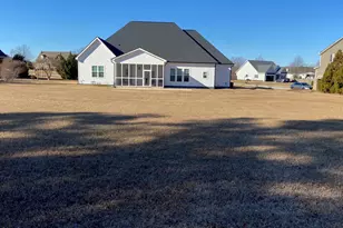 98 Crownview Ln, Dunn, NC 28334 - Photo 4