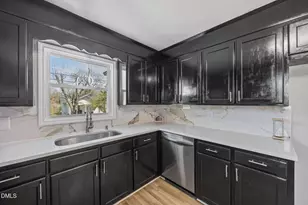 1062 Jackson St, Burlington, NC 27217 - Photo 24