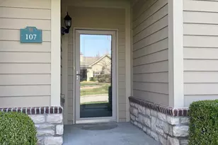 107 Culp Hill Dr, Chapel Hill, NC 27517 - Photo 2