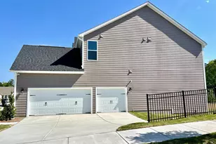 412 Moore Hill Wy, Holly Springs, NC 27540 - Photo 2