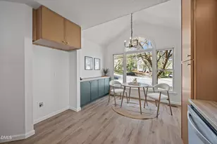 1609 Lethbridge Ct, Raleigh, NC 27606 - Photo 2