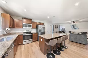 8710 Kenridge Ln, Fuquay Varina, NC 27526 - Photo 6