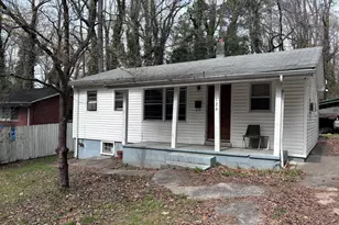 126 Johnson St, Chapel Hill, NC 27516 - Photo 1