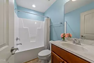 109 Parkers Pointe Dr, Benson, NC 27504 - Photo 10