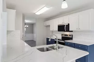 687 Botanical Ct, Bunnlevel, NC 28323 - Photo 4