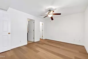 1010 Nicholwood Dr, Raleigh, NC 27605 - Photo 18