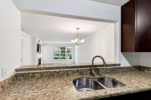 1010 Nicholwood Dr, Raleigh, NC 27605 - Photo 14