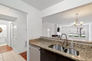 1010 Nicholwood Dr, Raleigh, NC 27605 - Photo 14