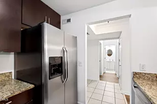 1010 Nicholwood Dr, Raleigh, NC 27605 - Photo 12