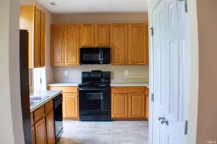 5145 Mabe Dr, Holly Springs, NC 27540 - Photo 6