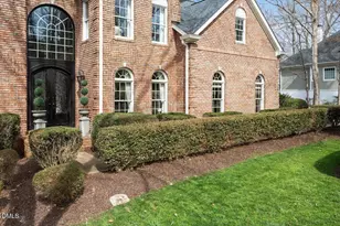 114 Large Oaks Dr, Cary, NC 27518 - Photo 4