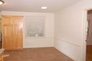 5400 Emerson Dr, Raleigh, NC 27609 - Photo 6