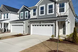 760 Creekway Dr, Fuquay-Varina, NC 27526 - Photo 2