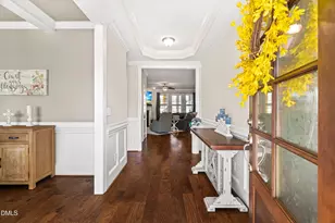 105 Carving Tree Ct, Holly Springs, NC 27540 - Photo 4