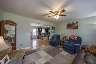503 N Lincoln St, Benson, NC 27504 - Photo 12