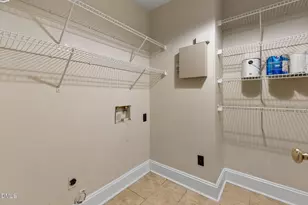 700 Bishops Park Dr, Raleigh, NC 27605 - Photo 20