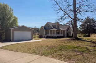 1071 Darius Pearce Rd, Youngsville, NC 27596 - Photo 2