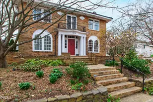 1313 College Pl, Raleigh, NC 27605 - Photo 1