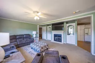 2304 5 Bridge Rd, Clinton, NC 28328 - Photo 4