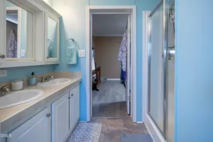 2304 5 Bridge Rd, Clinton, NC 28328 - Photo 18