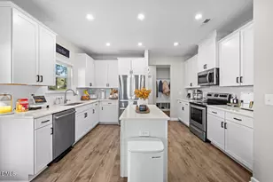 116 Lexington Dr, Sanford, NC 27332 - Photo 14