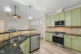 112 Denby Cir, Clayton, NC 27527 - Photo 10