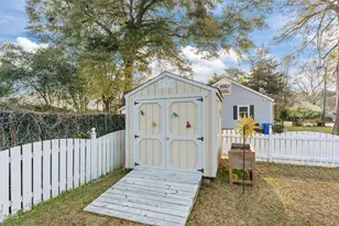 300 N Churchill Dr, Fayetteville, NC 28303 - Photo 28