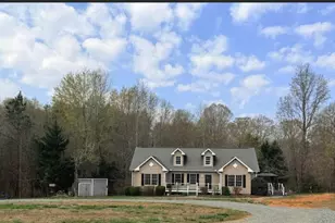 5522 Pleasant Woods Dr, Mebane, NC 27302 - Photo 2