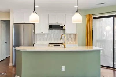 924 New Kent Place, Cary, NC 27511 - Photo 4