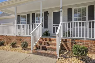 108 Teal Lake Dr, Holly Springs, NC 27540 - Photo 2