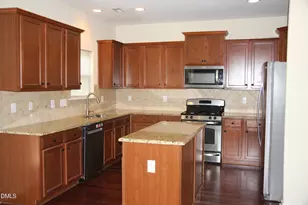 549 Mesquite Ridge Pl, Cary, NC 27519 - Photo 8